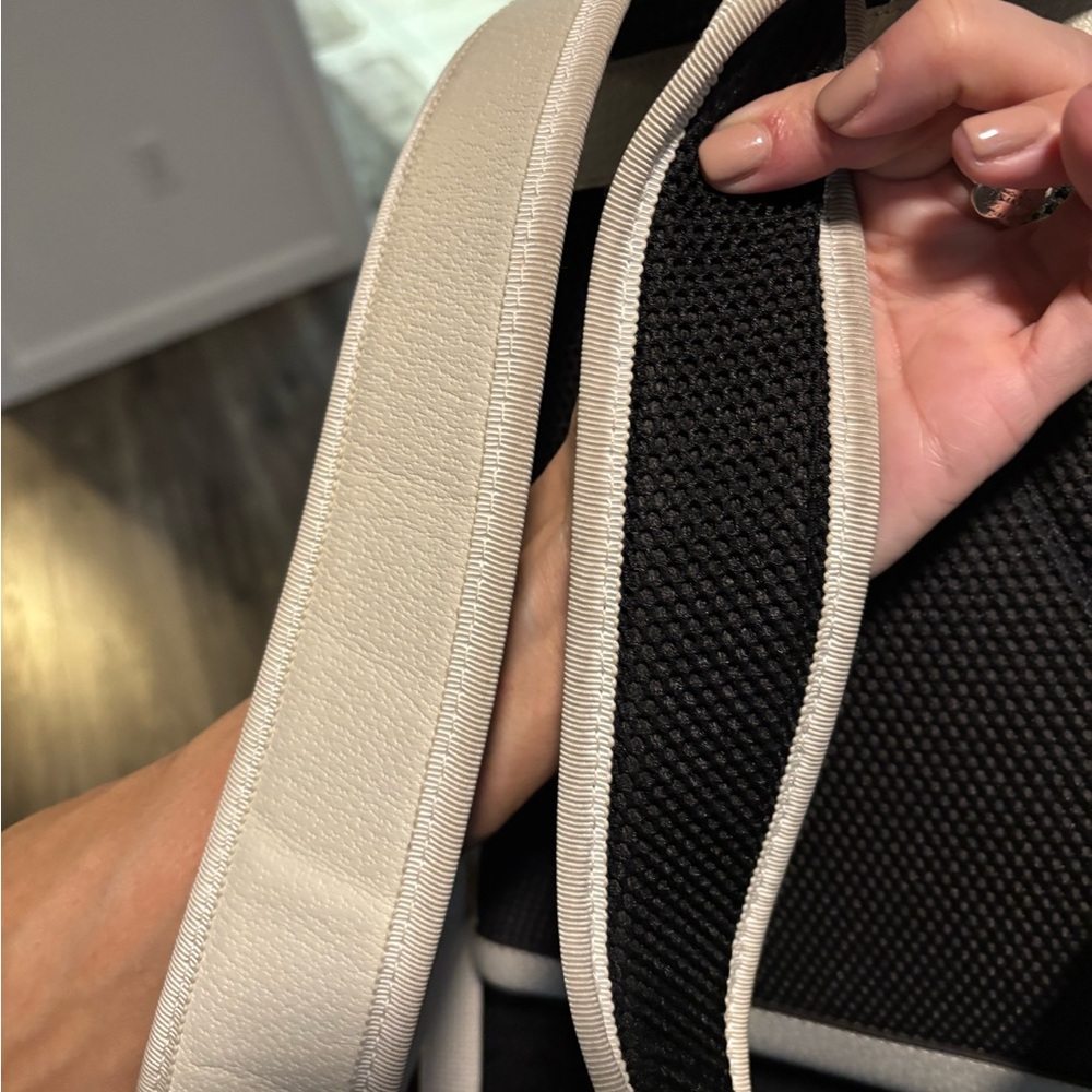 Gucci back pack - Picture 9 of 10